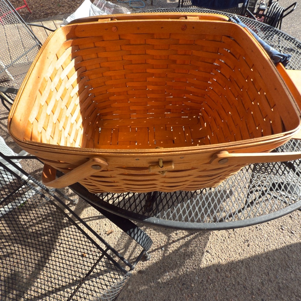 Approved by Yogi Bear-Vintage Longaberger Picnic Basket 1995 - Picture 4 of 14
